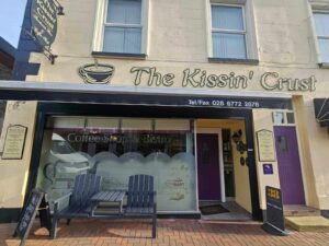 The Kissin Crust 35