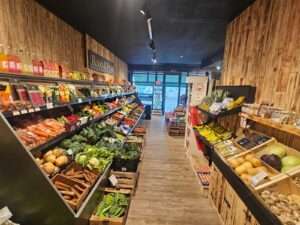 Roots and Fruits 1